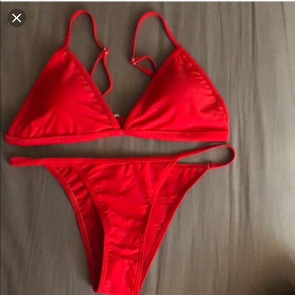 S red bikini🔥🔥🔥 fits like an xs - Picture 1 of 2